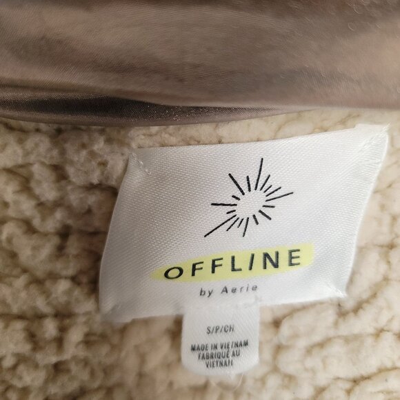 Offline By Aerie Rose Gold Metallic Sherpa Lined Puffer Jacket. Size SP - Picture 10 of 10